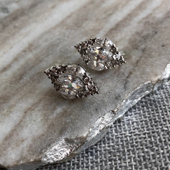 Sterling 925 Crystal Special Occasion Stud Earring - Picture 3 of 7